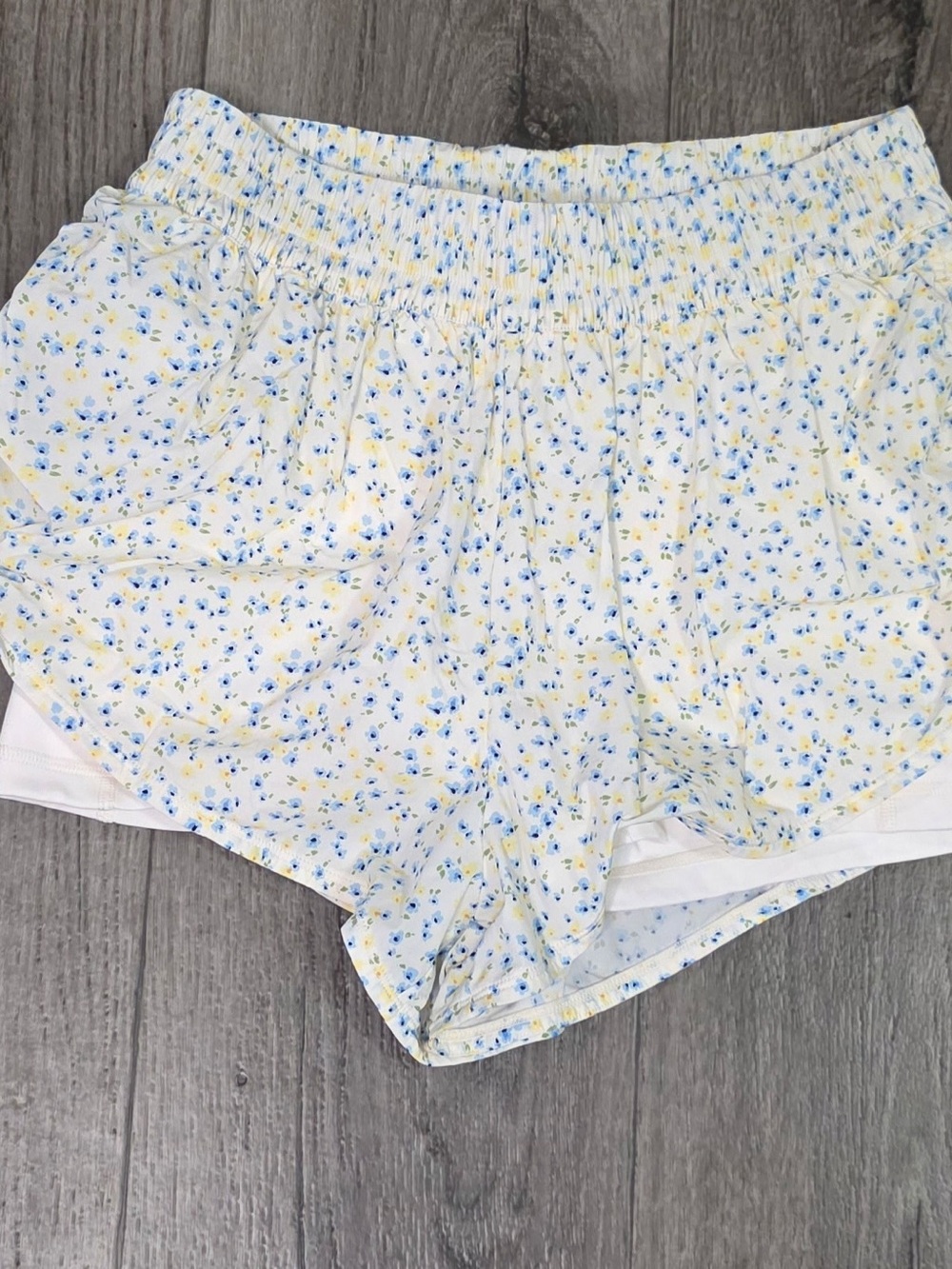 Target White Girls Shorts with Blue and Yellow Floral Waistband - M